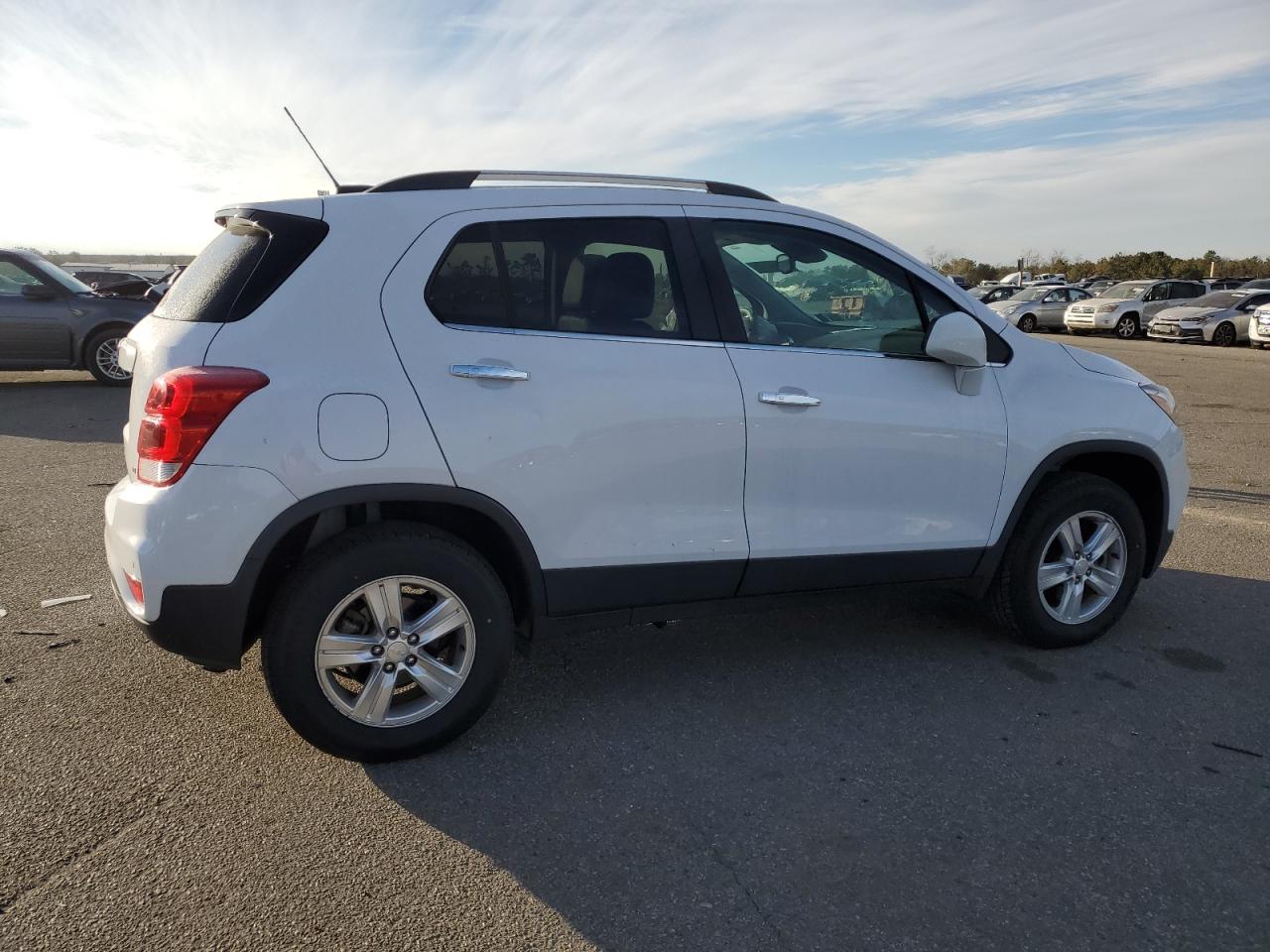 2018 Chevrolet Trax VIN 3GNCJPSB3JL359842 Copart auction photo, front end / minor dent/scratches damage thumbnail 3