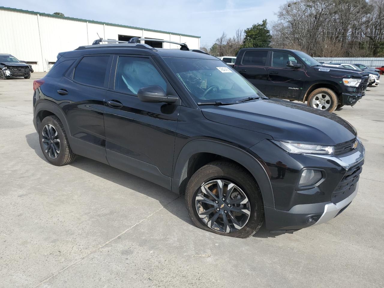 2021 Chevrolet TrailBlazer VIN KL79MRSL8MB175241 Copart auction photo, side / rear end damage thumbnail 4