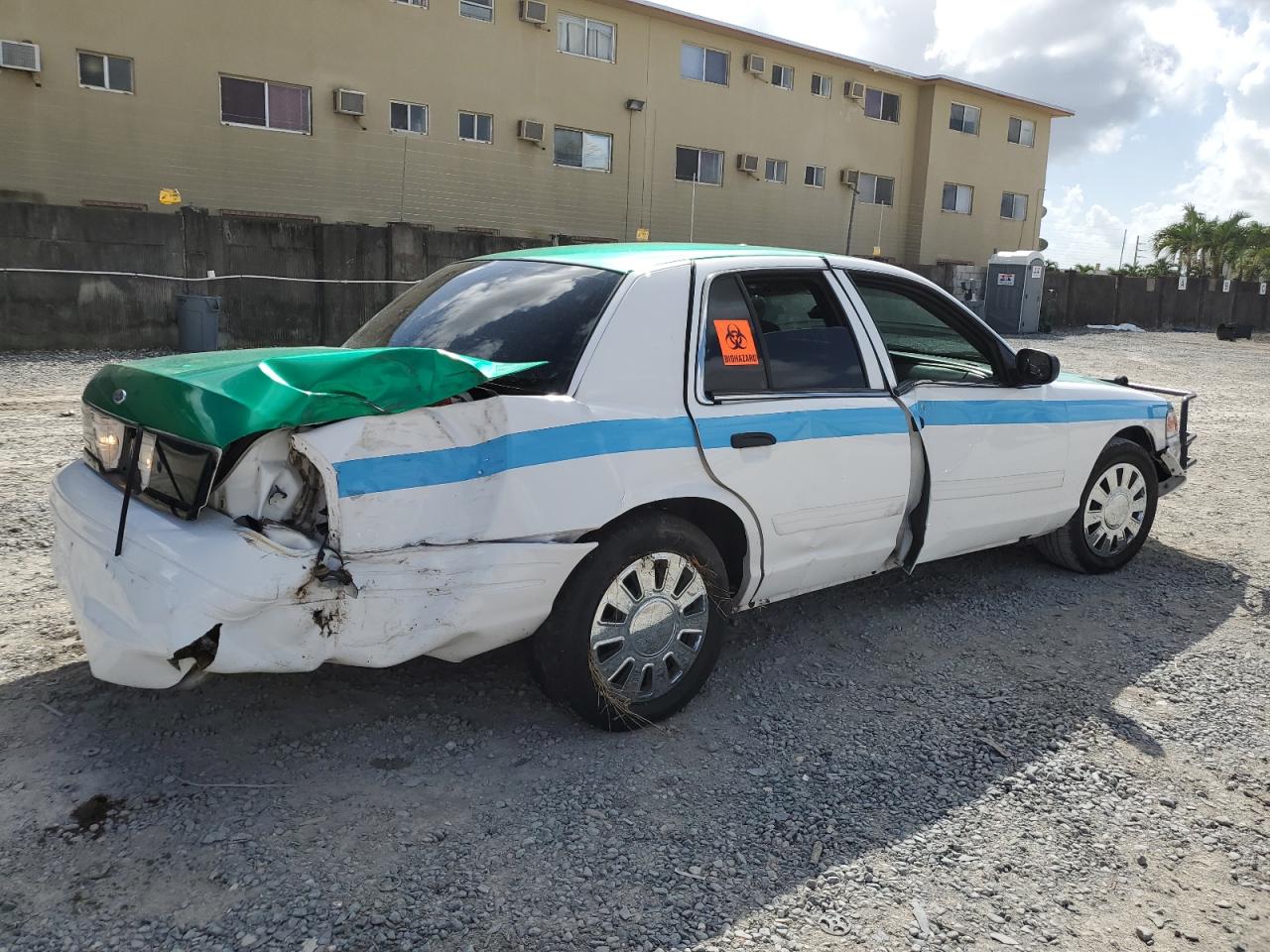 2011 Ford Crown Victoria VIN 2FABP7BV7BX113976 Copart auction photo, side / rear end damage thumbnail 3