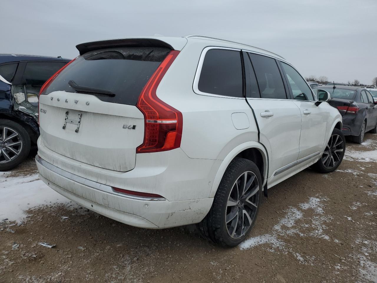 2023 Volvo XC90 VIN YV4062PN0P1918974 Copart auction photo, front end / side damage thumbnail 3