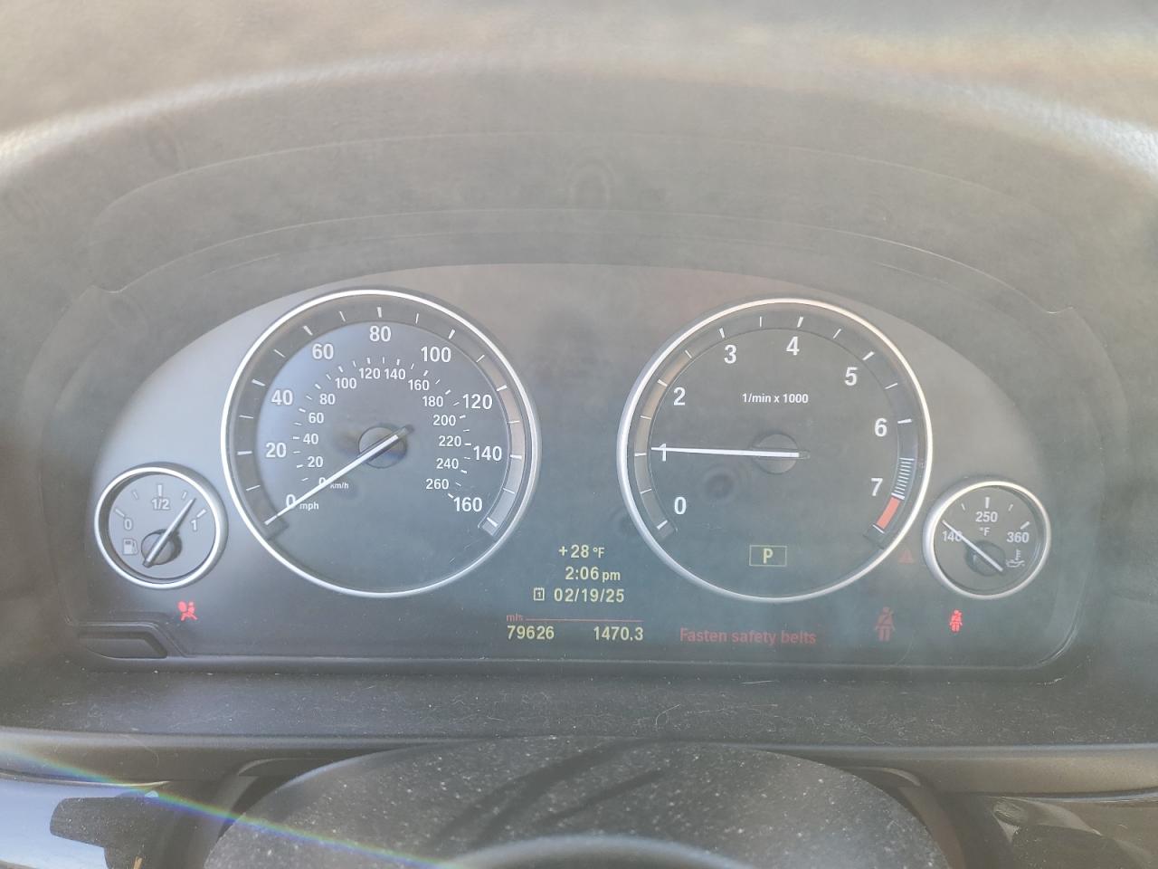 2012 BMW 5er VIN WBAXH5C59CDW04667 Copart auction photo, front end / minor dent/scratches damage thumbnail 9