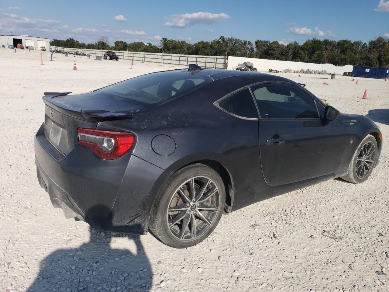 2017 Toyota GT86 VIN JF1ZNAA15H8702341 Copart auction photo, front end damage thumbnail 3
