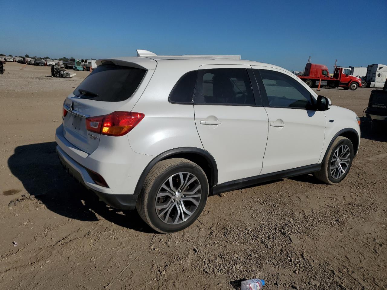 2018 Mitsubishi Outlander VIN JA4AP3AU9JU018004 Copart auction photo, front end damage thumbnail 3