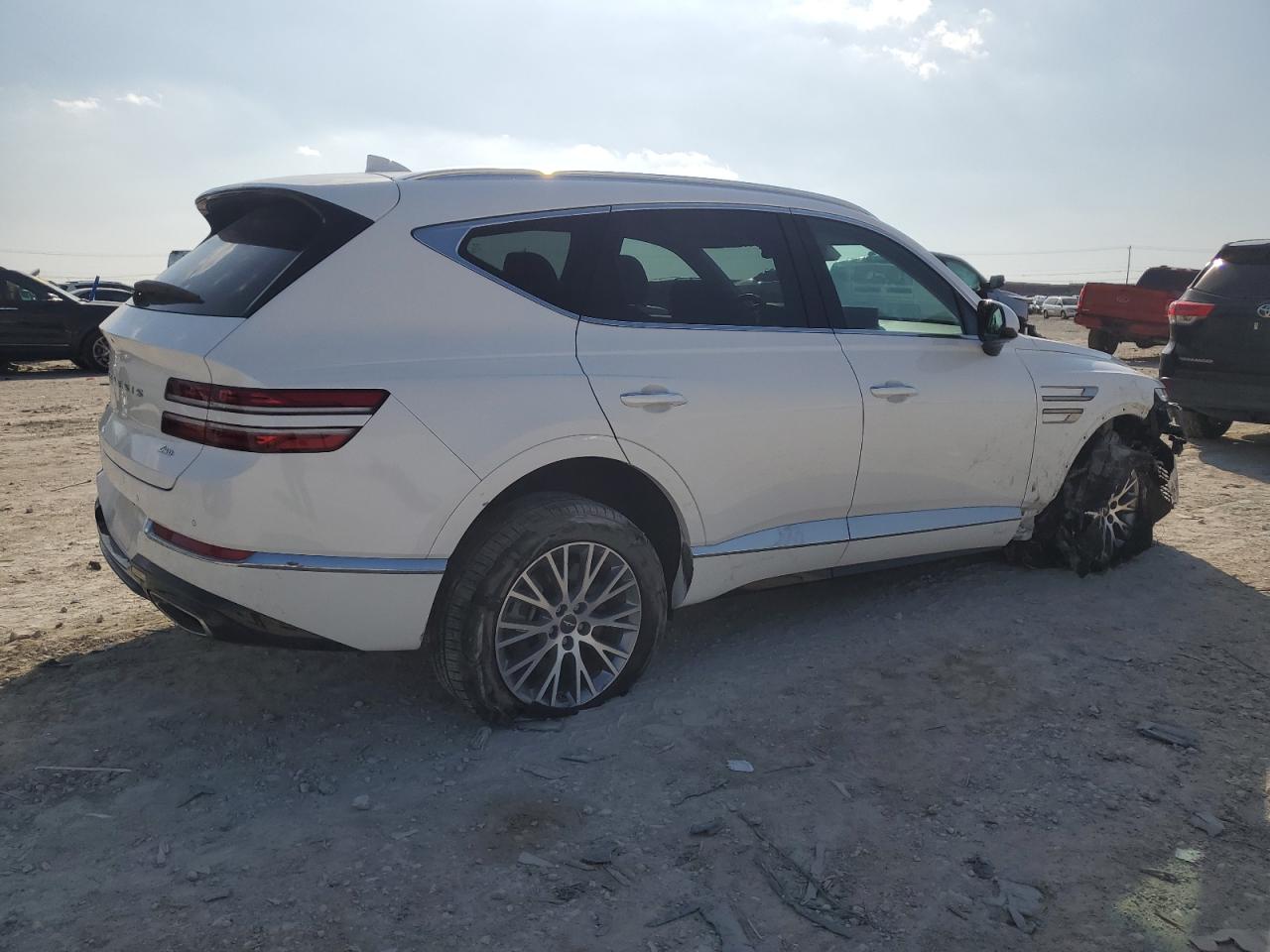 2024 Genesis Gv80 VIN KMUHBDSBXRU209333 Copart auction photo, front end / minor dent/scratches damage thumbnail 3