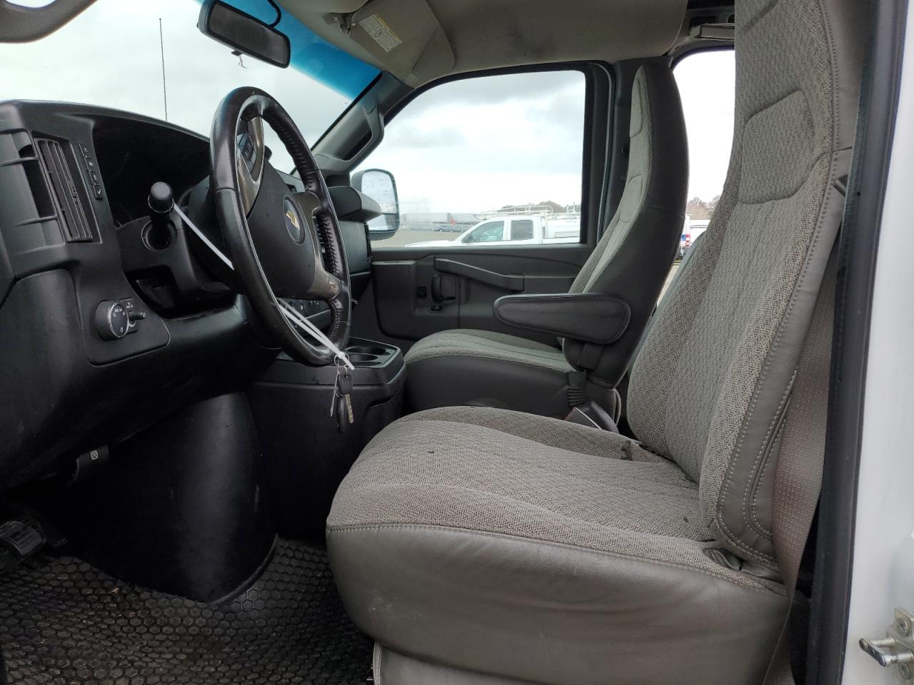 2017 Chevrolet Express VIN 1GCZGGFG8H1347985 Copart auction photo, side damage thumbnail 7
