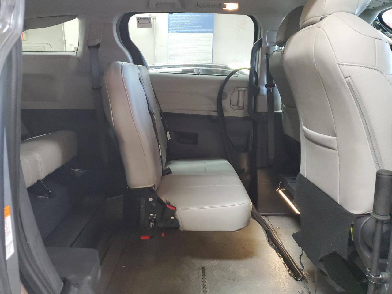 2022 Toyota Sienna VIN 5TDKRKEC8NS096302 Copart auction photo, all over damage thumbnail 11