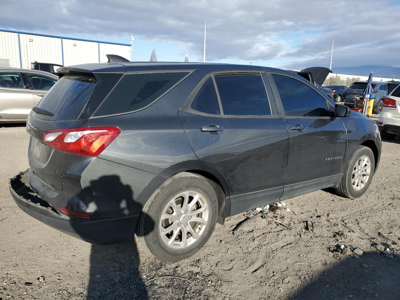 2020 Chevrolet Equinox VIN 2GNAXHEV6L6273563 Copart auction photo, vandalism / all over damage thumbnail 3