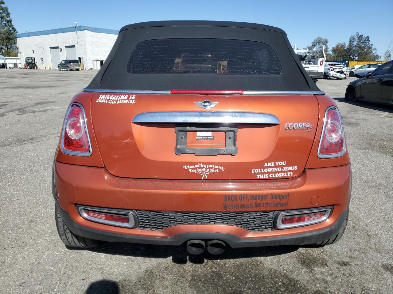 2011 MINI Cooper VIN WMWZP3C59BTX83202 Copart auction photo, front end / side damage thumbnail 6