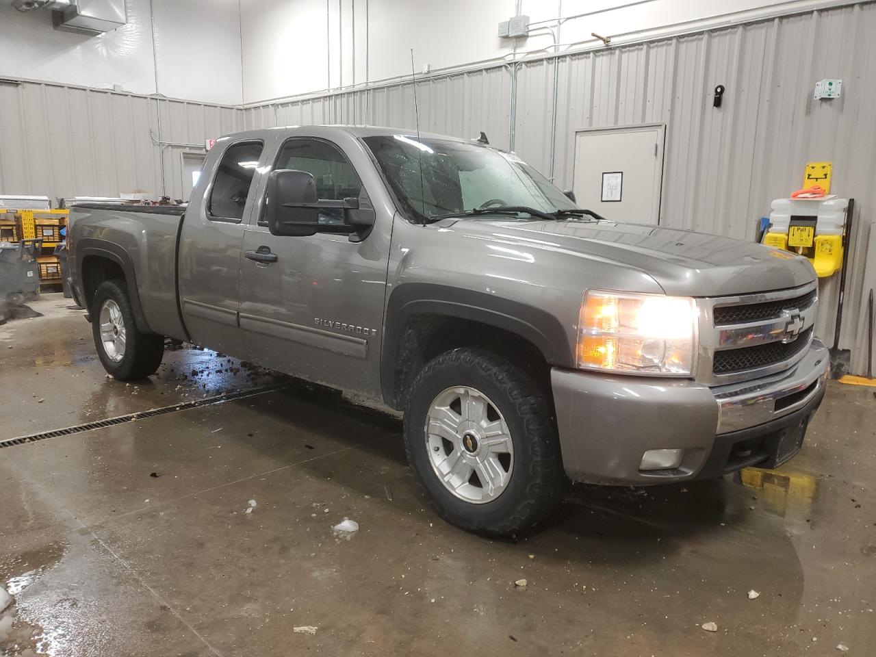 2009 Chevrolet Silverado VIN 1GCEK29J79Z259908 Copart auction photo, all over damage thumbnail 4