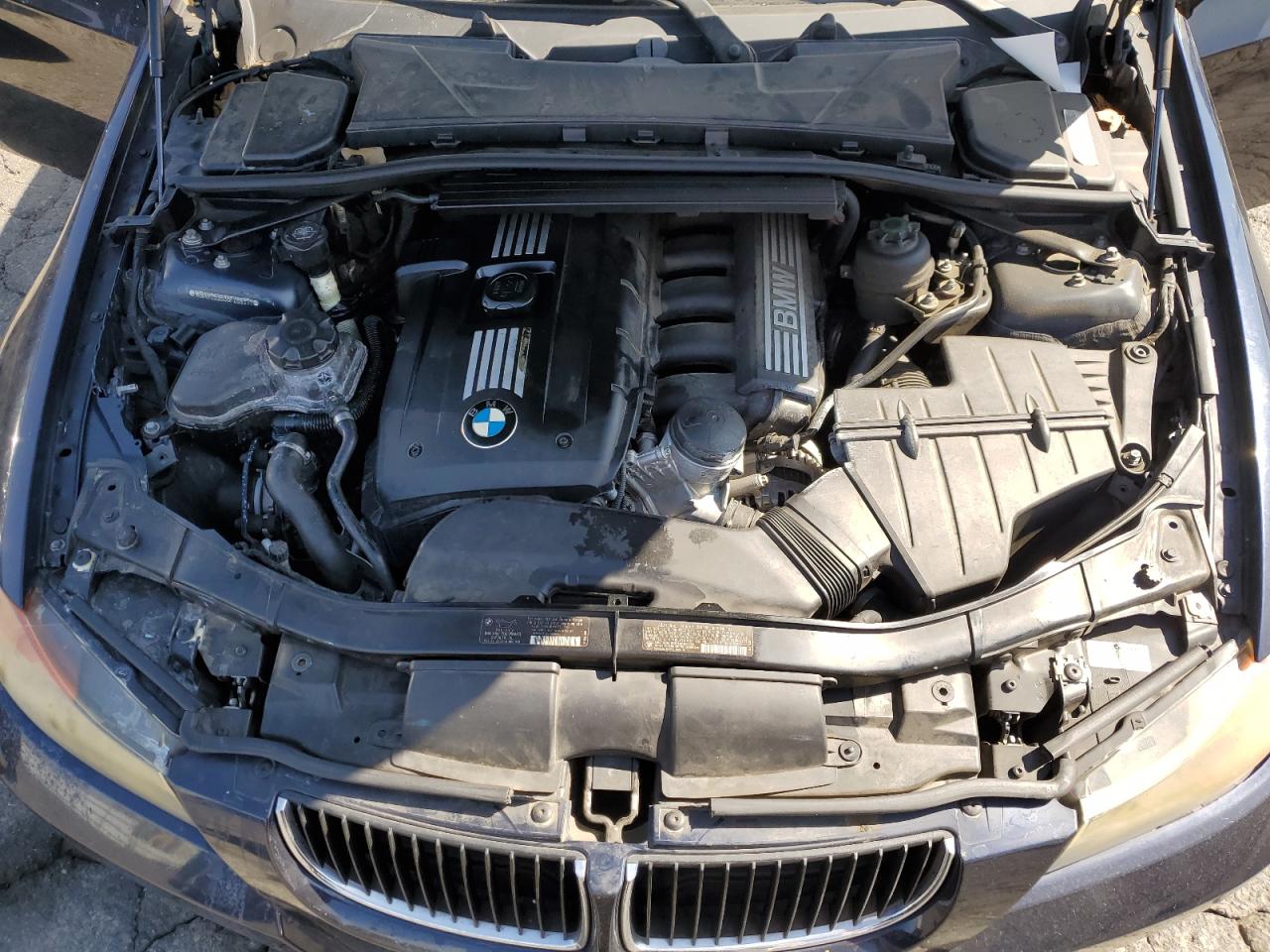 2008 BMW 3er VIN WBAVC53538FZ89371 Copart auction photo, front end / mechanical damage thumbnail 11