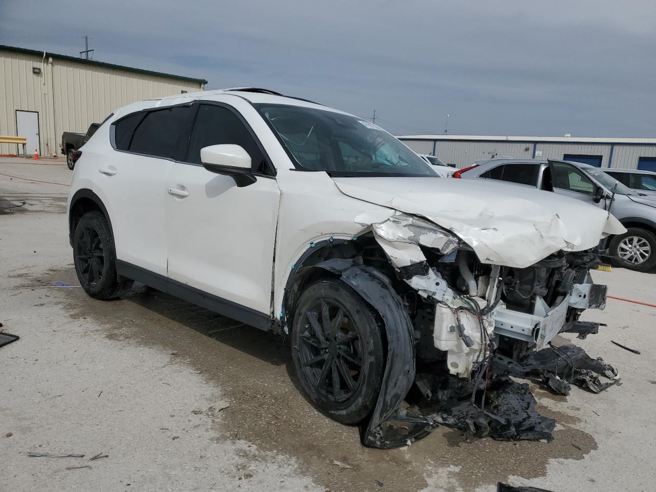 2017 Mazda CX-5 VIN JM3KFBDL8H0209075 Copart auction photo, front end / side damage thumbnail 4