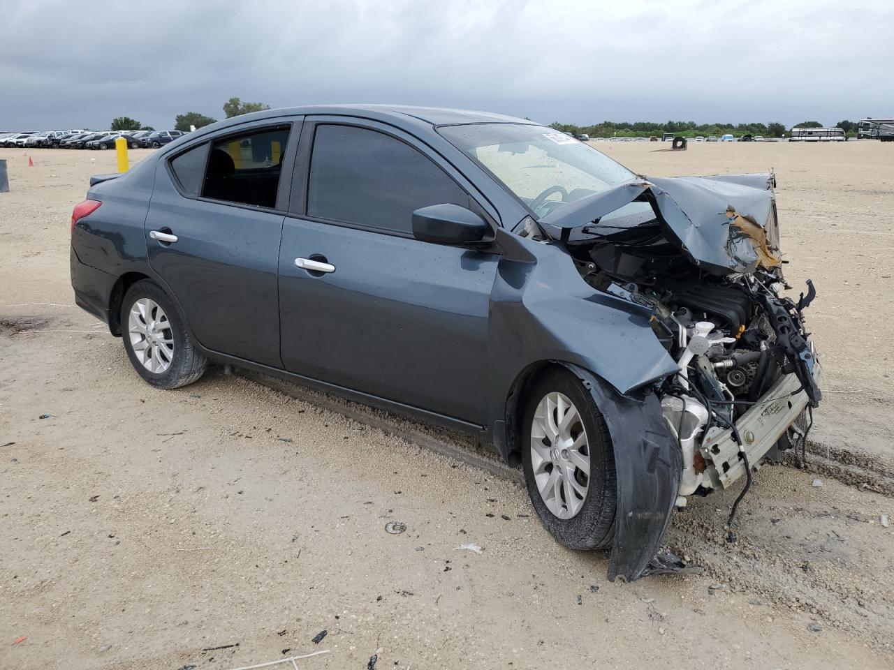2017 Nissan Versa VIN 3N1CN7AP1HL811763 Copart auction photo, front end / minor dent/scratches damage thumbnail 4