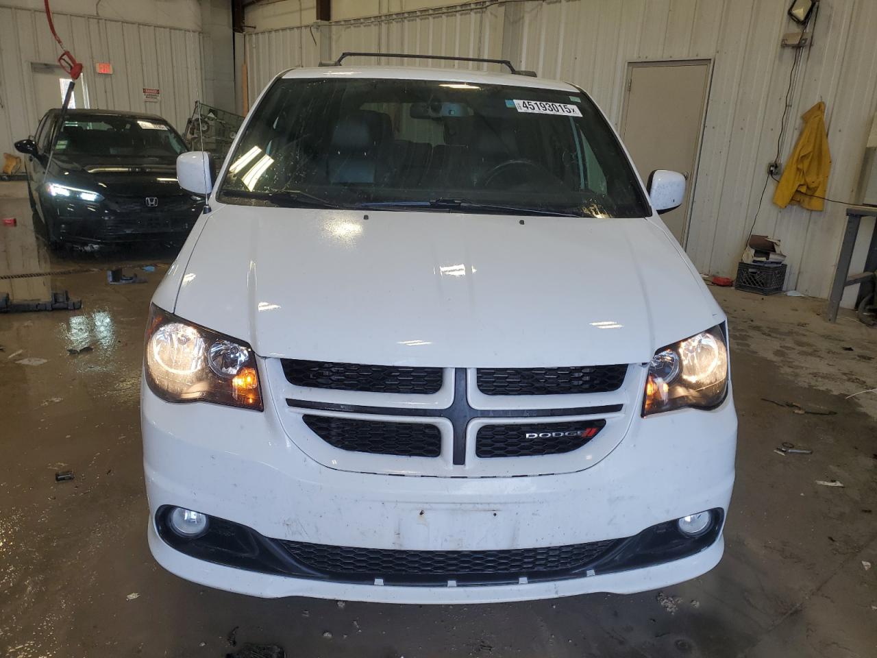 2017 Dodge Caravan VIN 2C4RDGEG4HR852251 Copart auction photo, front end damage thumbnail 5