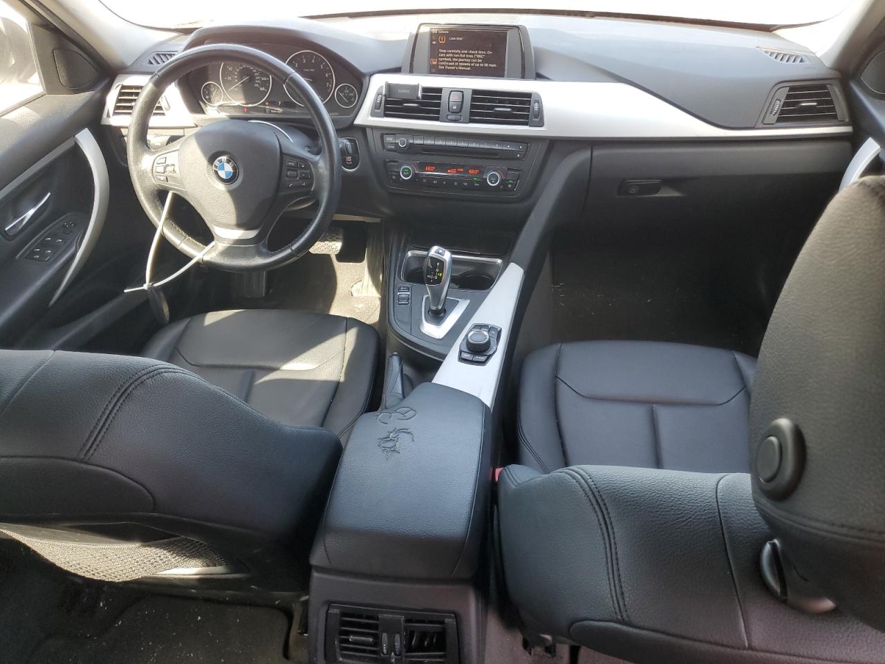 2012 BMW 3er VIN WBA3A5C54CF344993 Copart auction photo, minor dent/scratches damage thumbnail 8