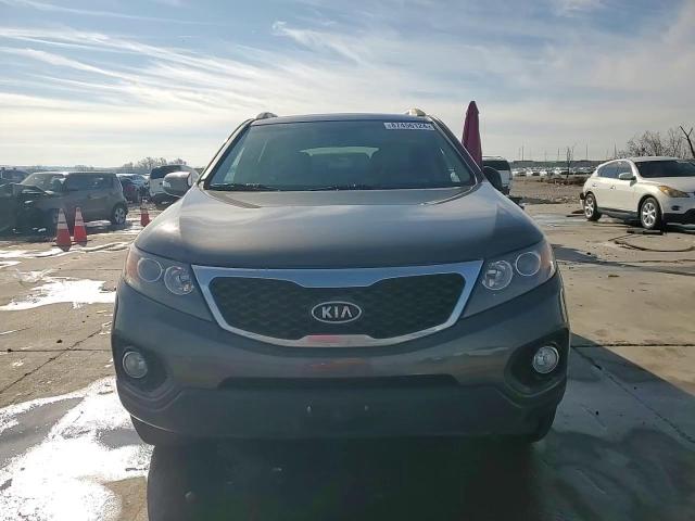 2013 KIA Sorento VIN 5XYKU3A62DG323726 Copart auction photo, rear end / side damage thumbnail 15