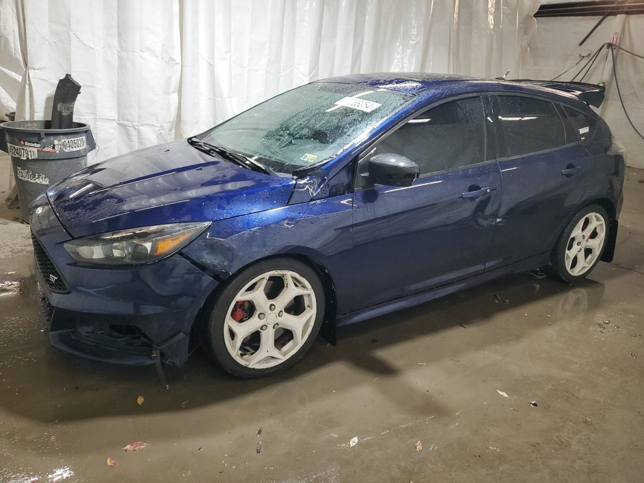 2016 Ford Focus VIN 1FADP3L96GL257204