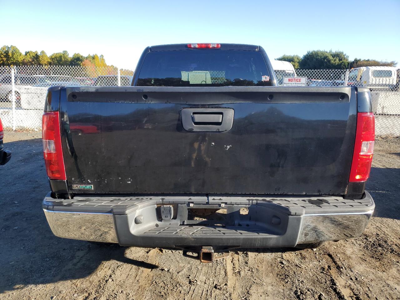2011 Chevrolet Silverado VIN 1GCRKSEA2BZ275799 Copart auction photo, minor dent/scratches damage thumbnail 6