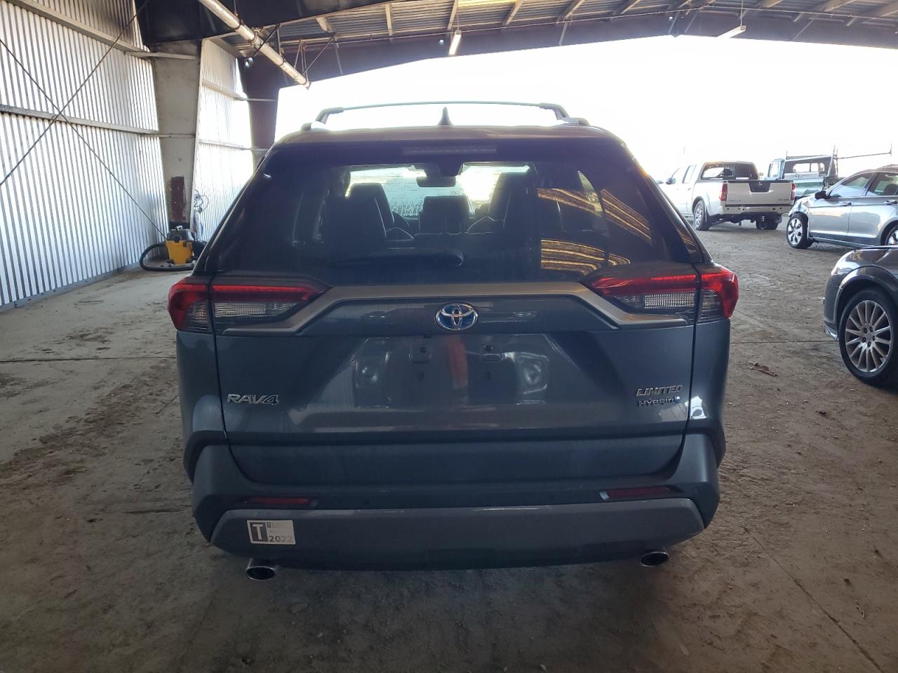2020 Toyota RAV 4 VIN 2T3DWRFVXLW047155 Copart auction photo, front end damage thumbnail 6