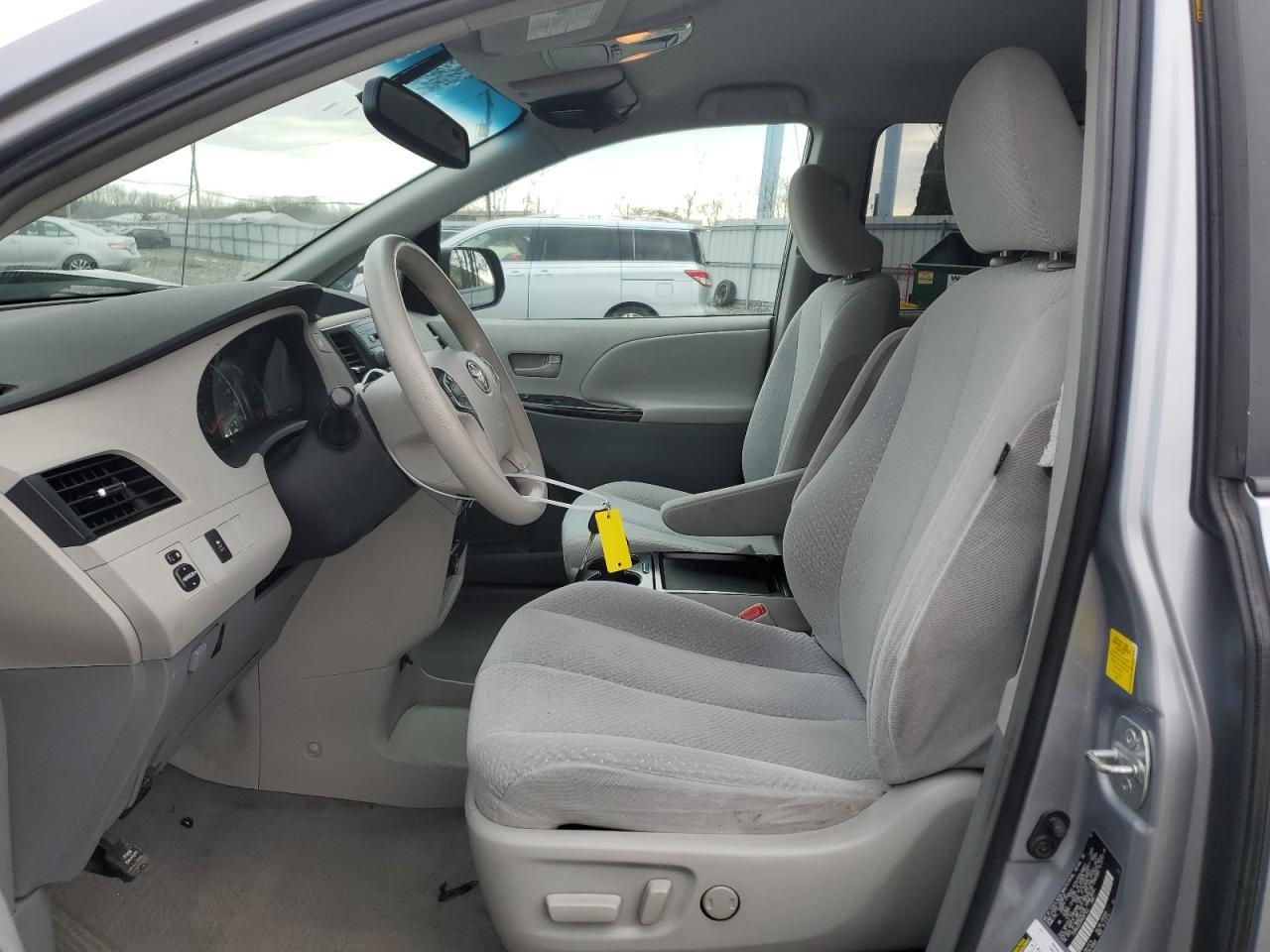 2011 Toyota Sienna VIN 5TDKK3DC9BS087955 Copart auction photo, front end damage thumbnail 7
