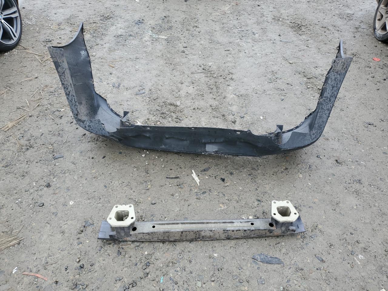 2013 Subaru Outback VIN 4S4BRBKC8D3281630 Copart auction photo, rear end damage thumbnail 13