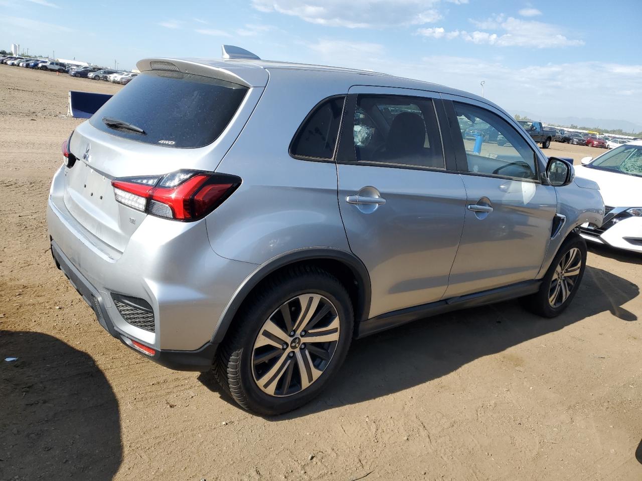 2021 Mitsubishi Outlander VIN JA4ARUAU5MU017808 Copart auction photo, front end damage thumbnail 3