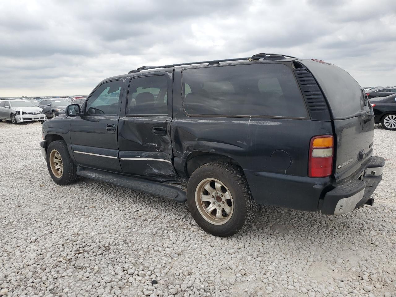 2001 Chevrolet Suburban VIN 1GNEC16T51J292588 Copart auction photo, side damage thumbnail 2