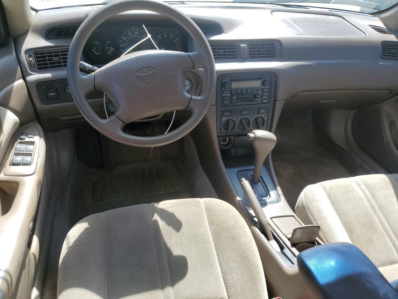 2000 Toyota Camry VIN 4T1BG22K7YU715694 Copart auction photo, front end damage thumbnail 8