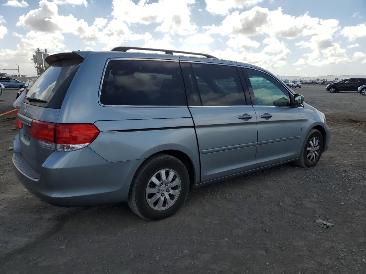2010 Honda Odyssey VIN 5FNRL3H62AB039586 Copart auction photo, mechanical / minor dent/scratches damage thumbnail 3