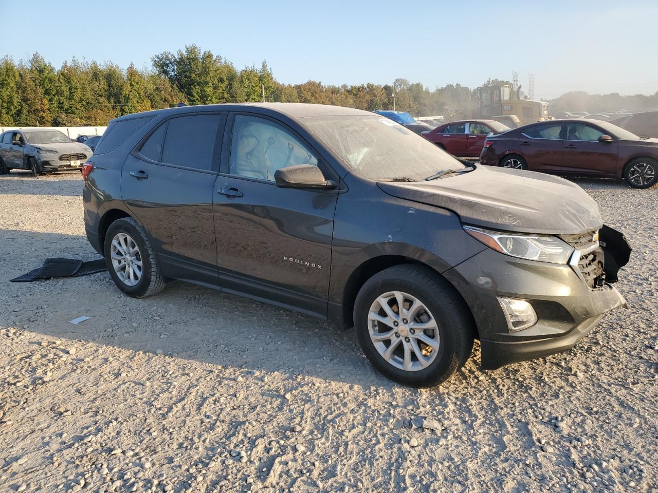 2019 Chevrolet Equinox VIN 2GNAXHEVXK6216166 Copart auction photo, front end / side damage thumbnail 4
