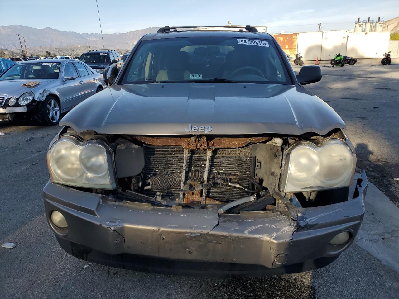 2006 Jeep Grand Cherokee VIN 1J4HR48N06C101413 Copart auction photo, front end / mechanical damage thumbnail 5