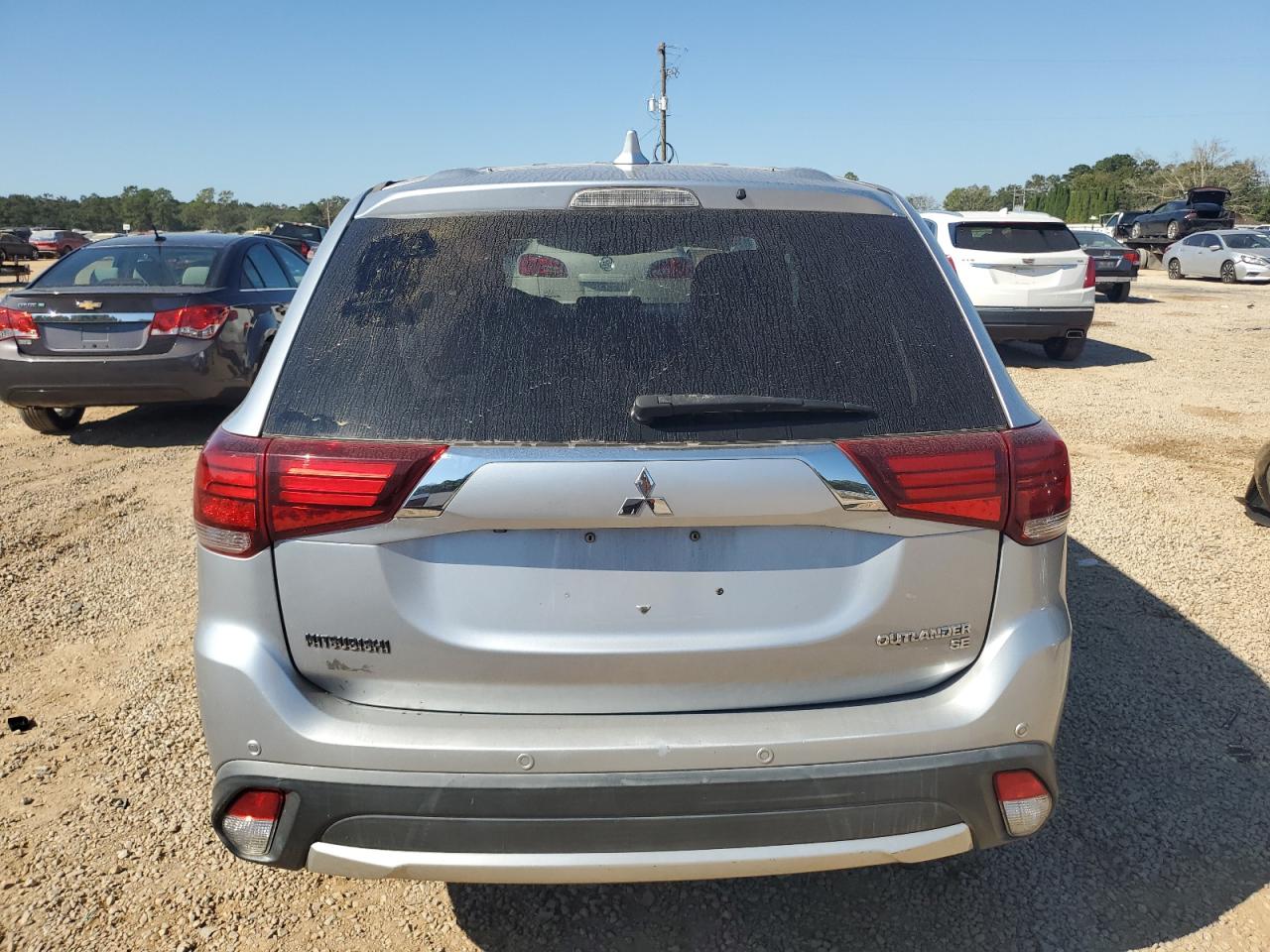 2017 Mitsubishi Outlander VIN JA4AD3A30HZ031138 Copart auction photo, side / minor dent/scratches damage thumbnail 6