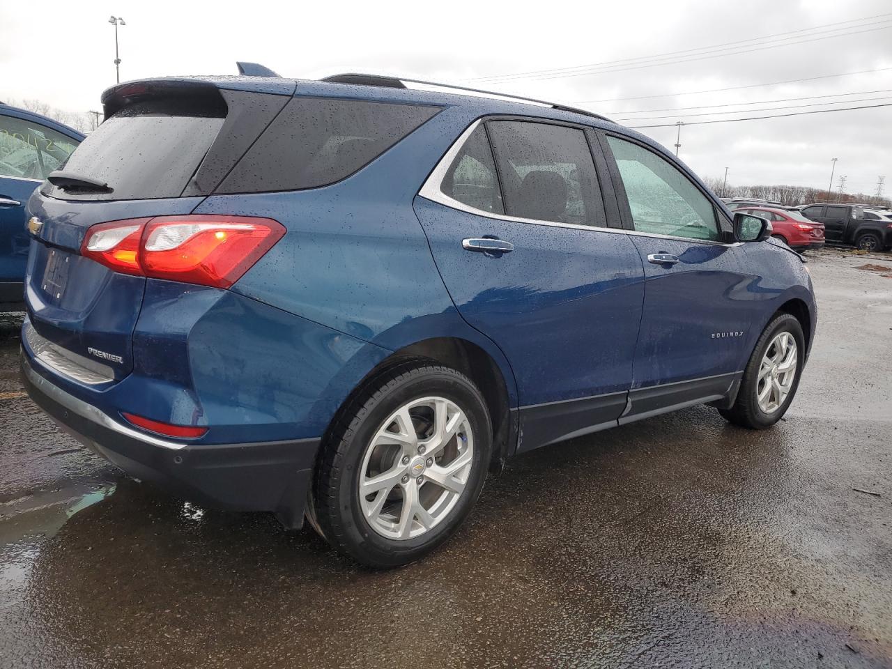 2021 Chevrolet Equinox VIN 2GNAXNEV2M6115897 Copart auction photo, front end damage thumbnail 3