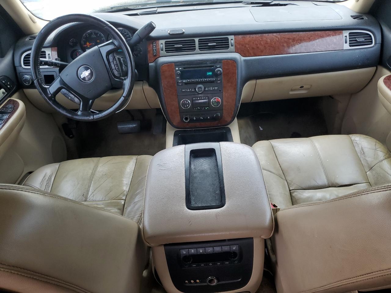 2008 Chevrolet Suburban VIN 3GNFC16J38G244554 Copart auction photo, front end / minor dent/scratches damage thumbnail 8