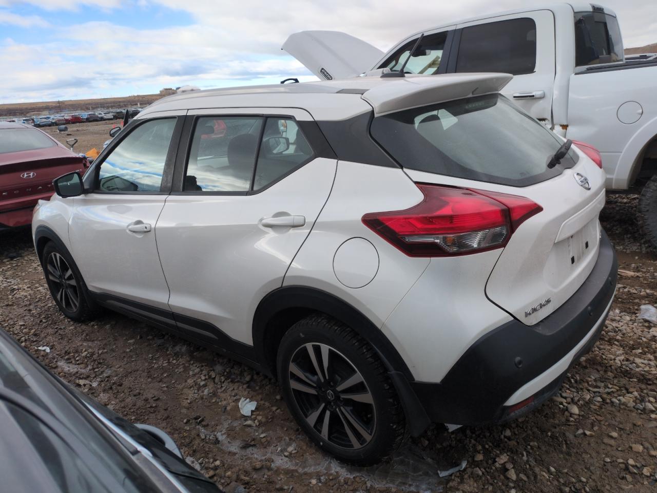 2020 Nissan Kicks VIN 3N1CP5DV0LL564172 Copart auction photo, undercarriage damage thumbnail 2