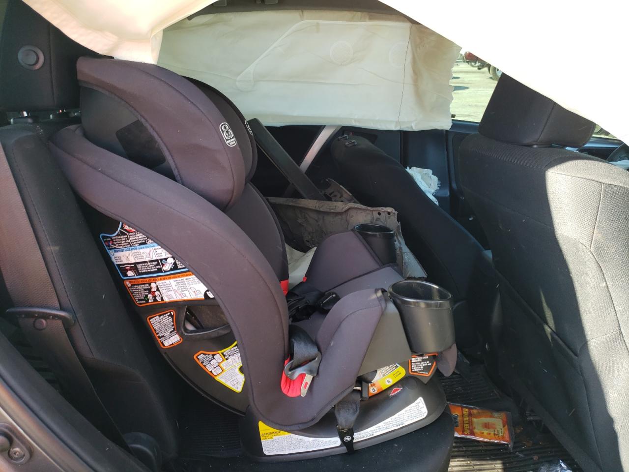 2017 Toyota RAV 4 VIN JTMBFREV0HJ117132 Copart auction photo, front end / side damage thumbnail 11