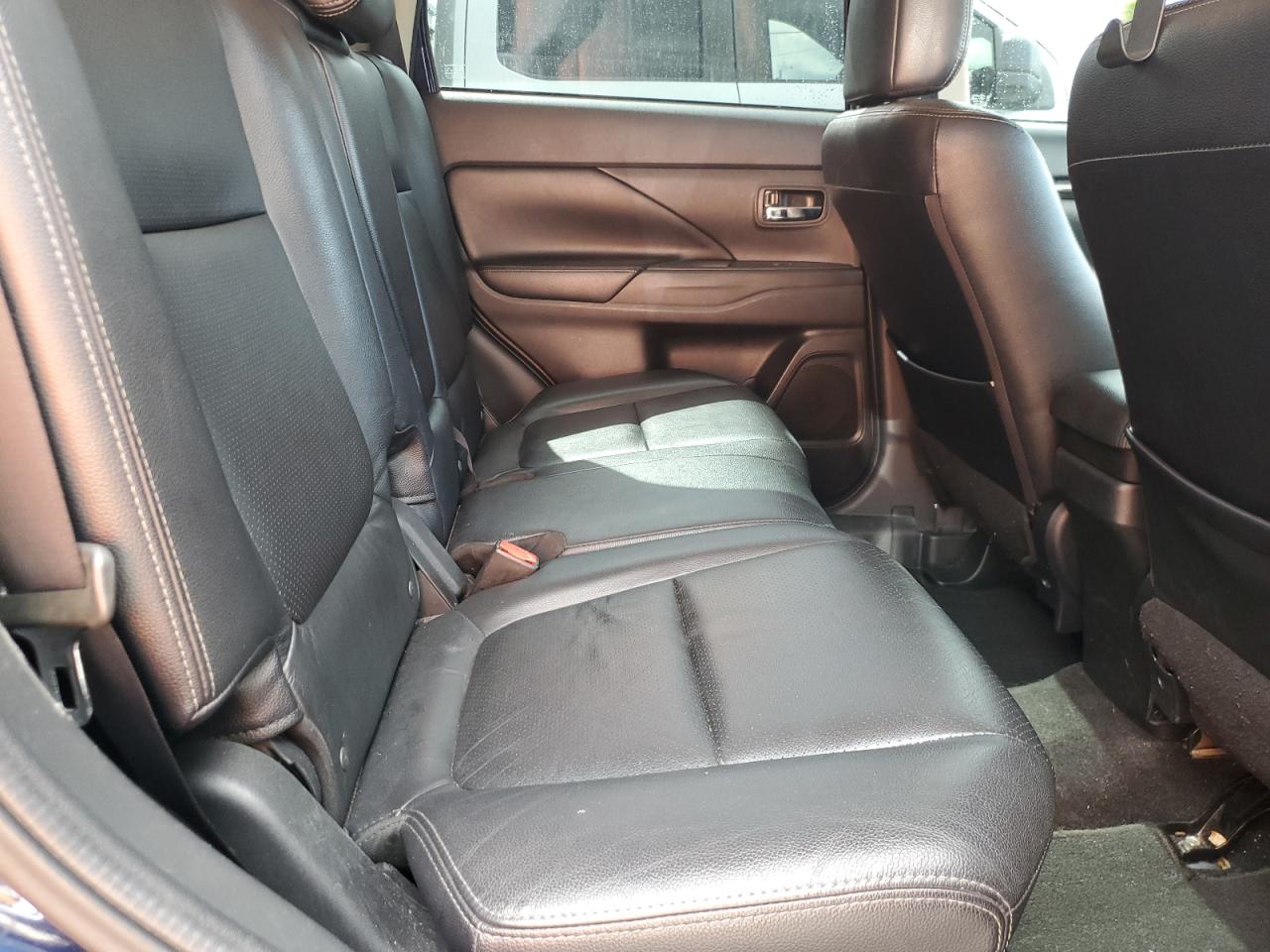 2017 Mitsubishi Outlander VIN JA4AD3A32HZ012820 Copart auction photo, front end / side damage thumbnail 11