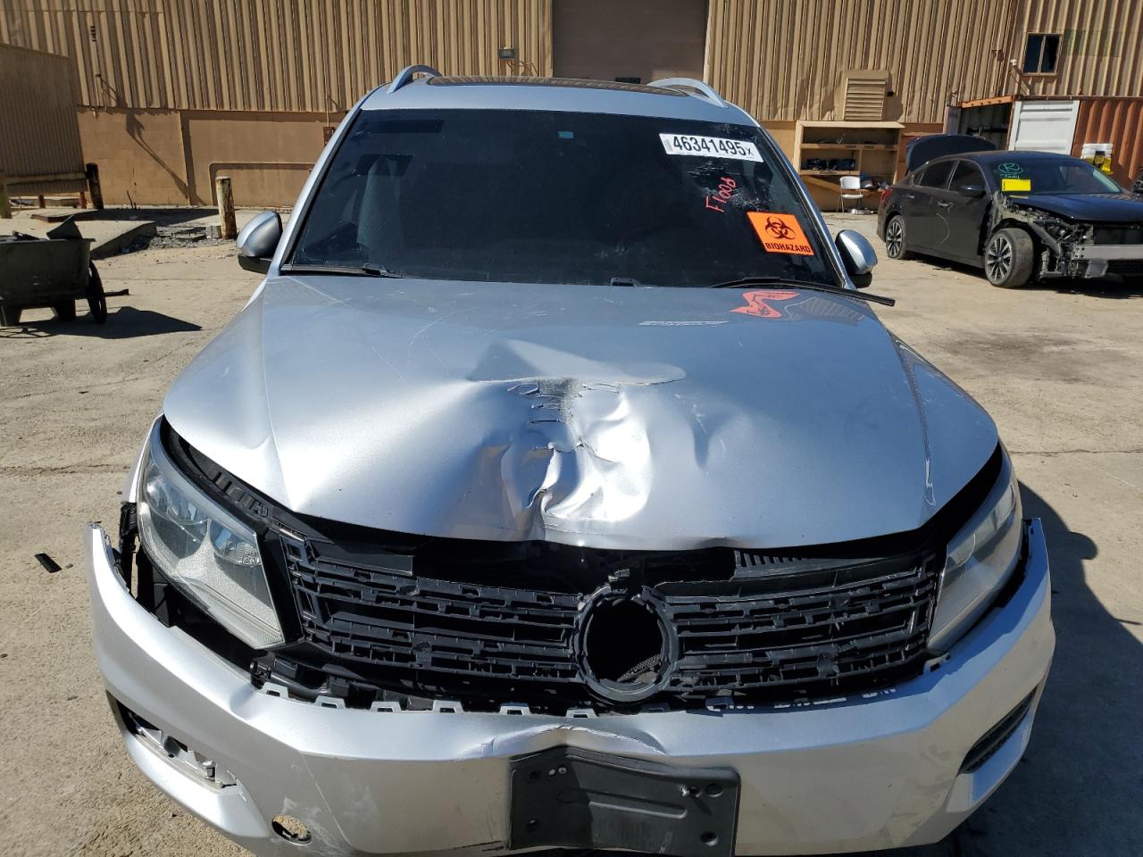2017 Volkswagen Tiguan VIN WVGSV7AX7HK002726 Copart auction photo, front end damage thumbnail 5