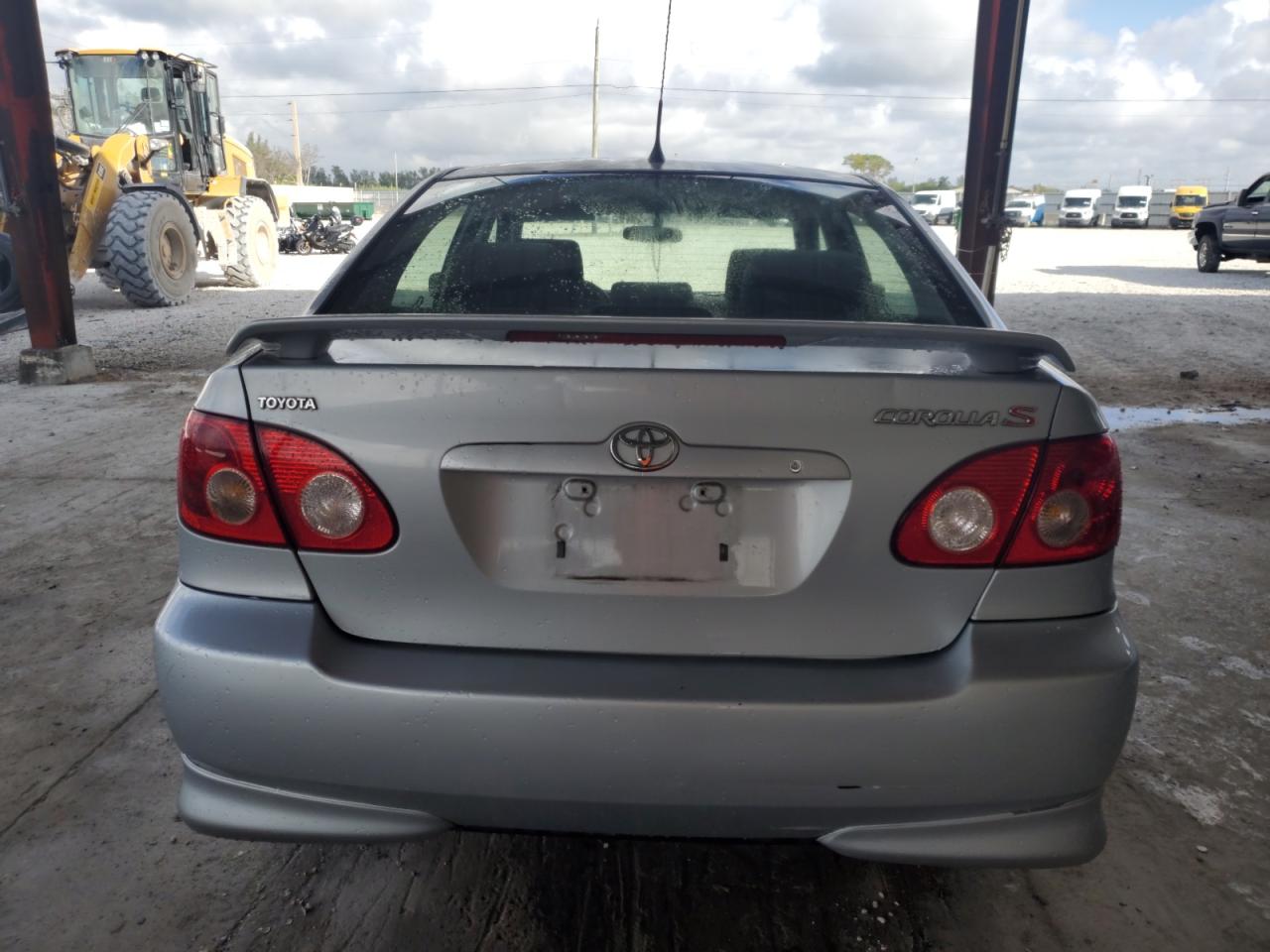 2006 Toyota Corolla VIN 2T1BR32E06C639597 Copart auction photo, side / mechanical damage thumbnail 6