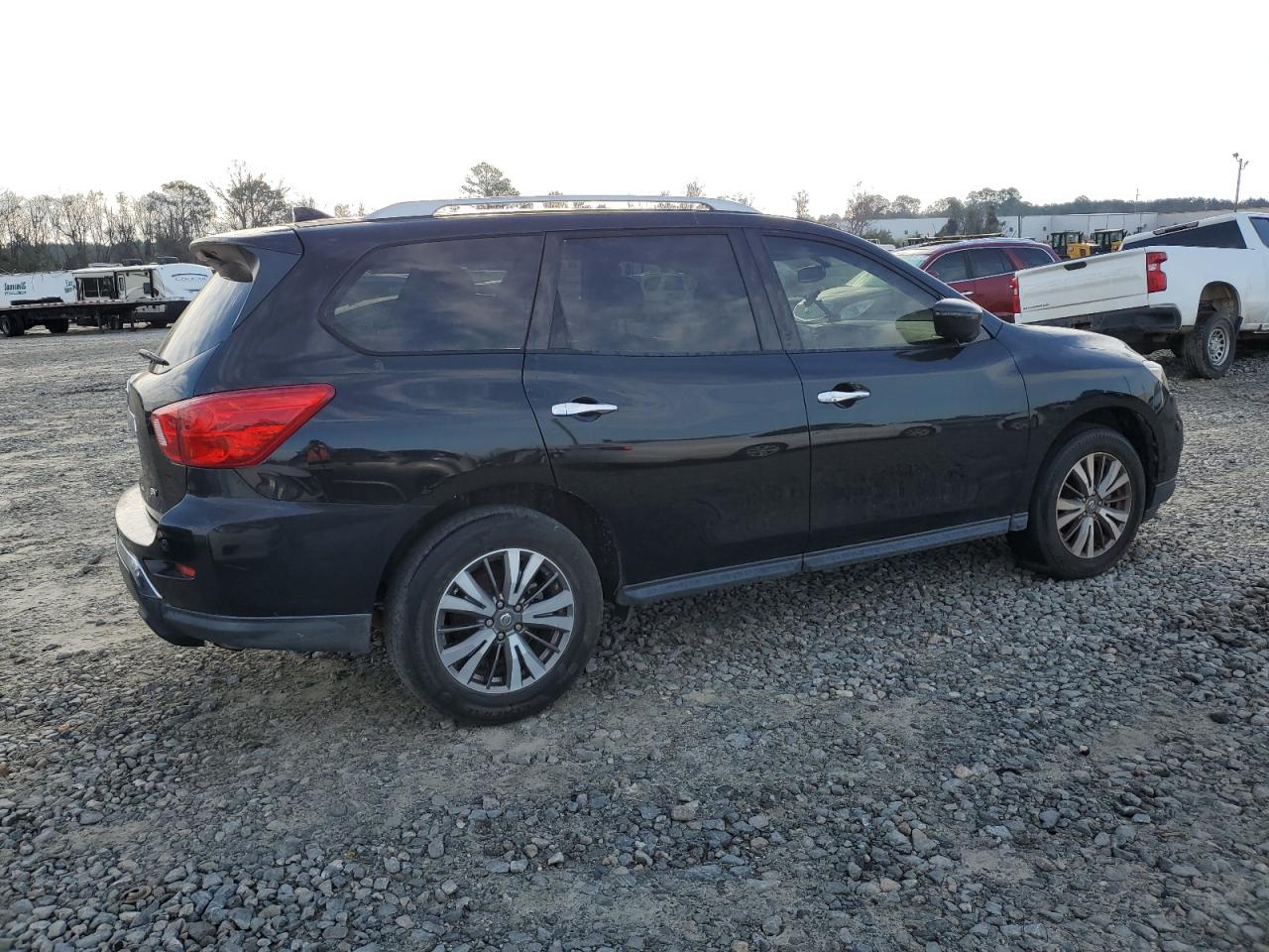 2019 Nissan Pathfinder VIN 5N1DR2MN1KC629224 Copart auction photo, front end damage thumbnail 3