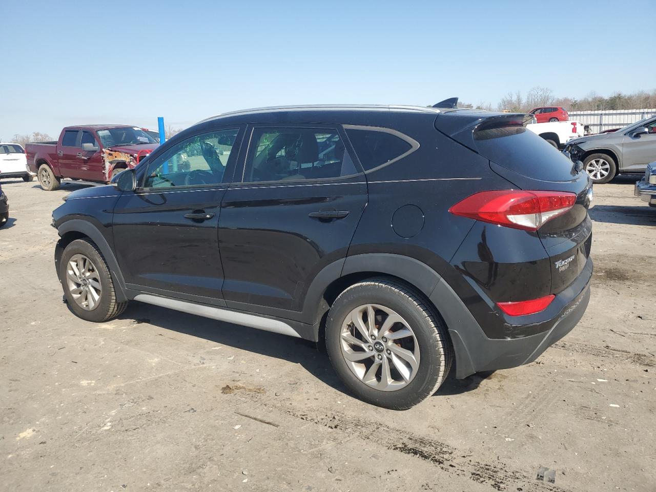 2017 Hyundai Tucson VIN KM8J3CA43HU464883 Copart auction photo, front end / minor dent/scratches damage thumbnail 2