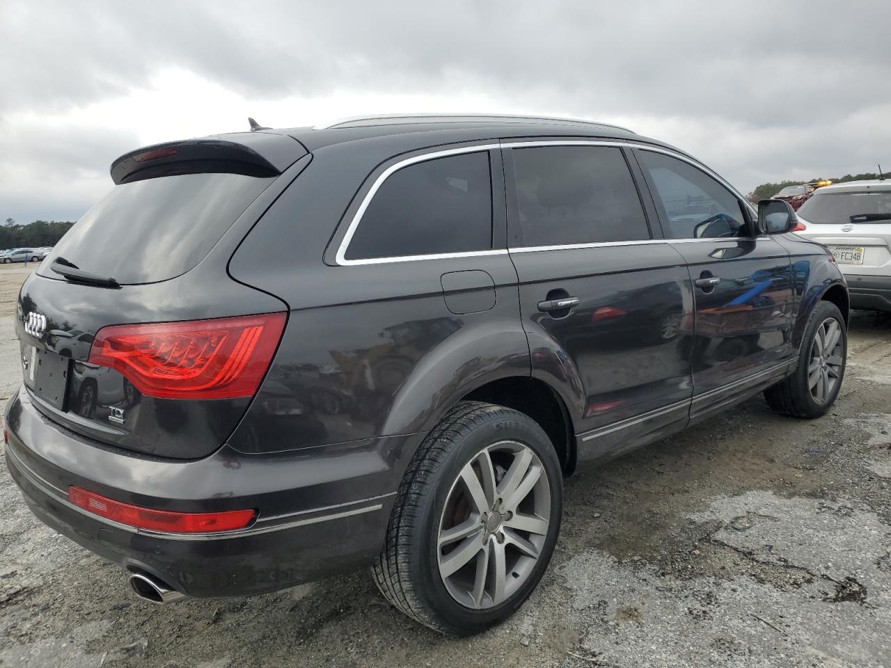 2014 Audi Q7 VIN WA1LMAFE4ED000653 Copart auction photo, water/flood damage thumbnail 3