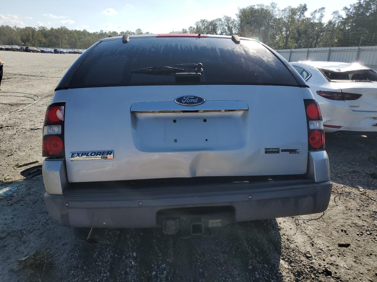 2006 Ford Explorer VIN 1FMEU63E56UA65766 Copart auction photo, top/roof damage thumbnail 6