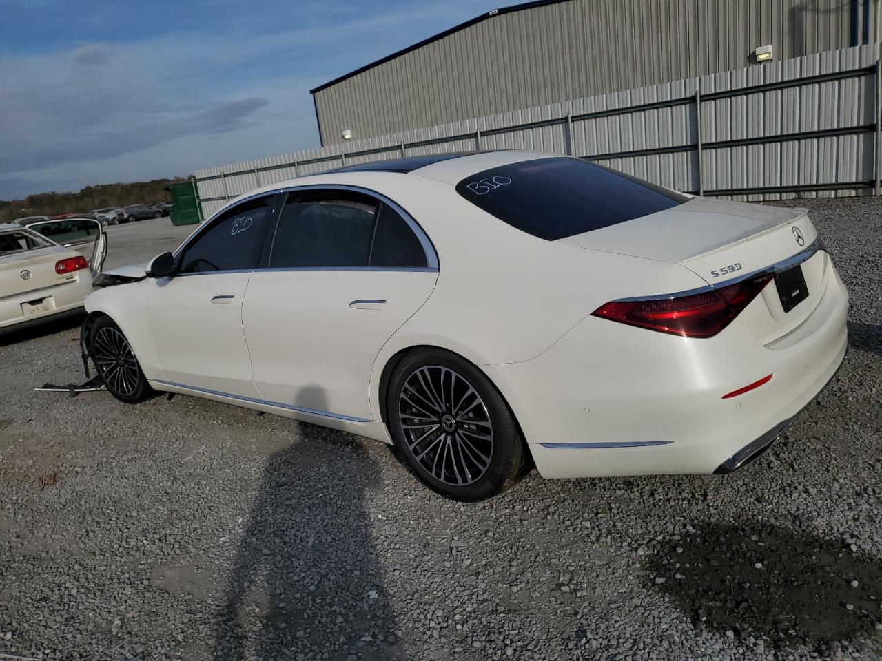 2022 Mercedes-Benz S-klasse VIN W1K6G7GB1NA130267 Copart auction photo, front end damage thumbnail 2