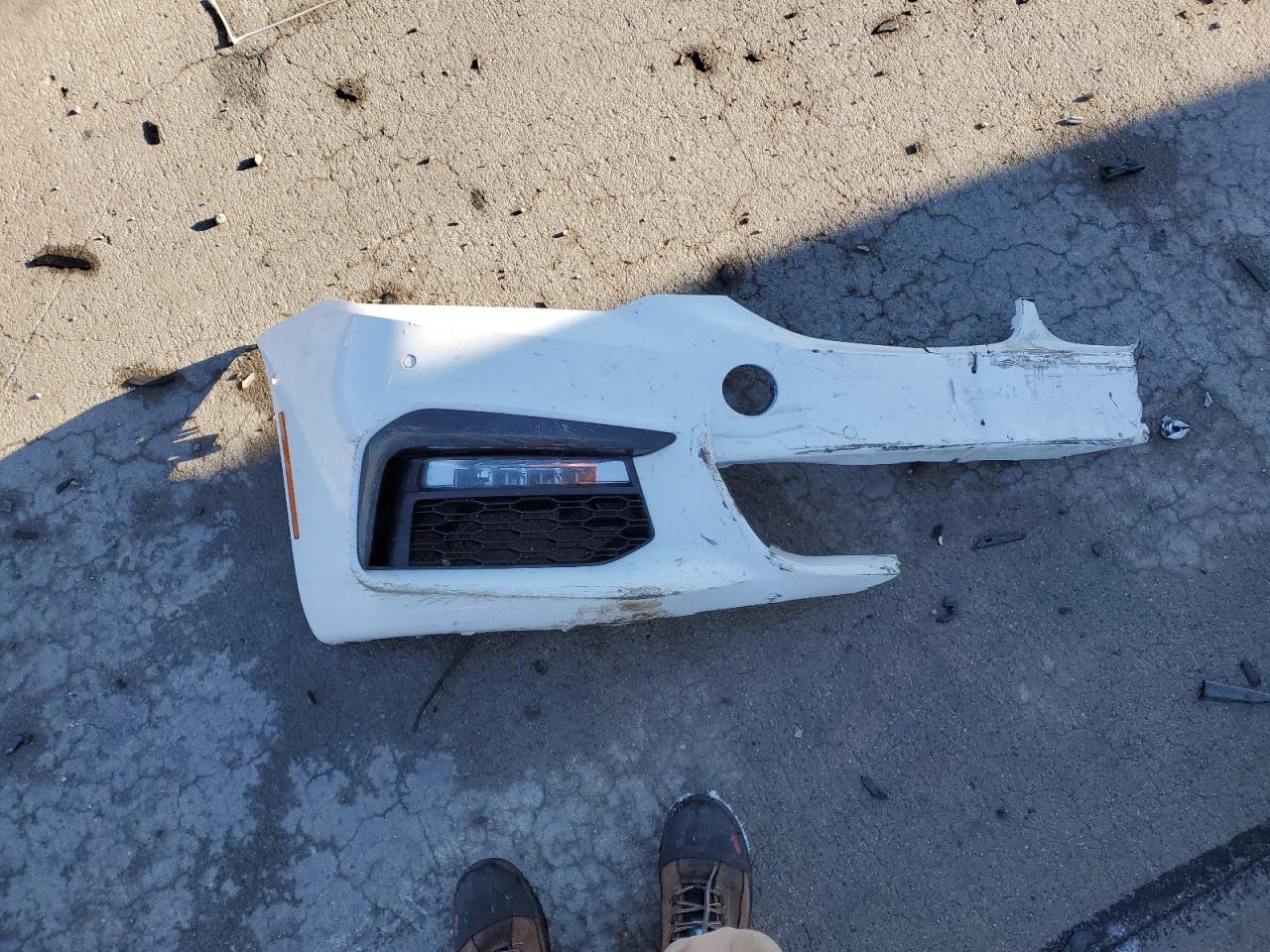 2018 BMW 5er VIN WBAJB1C56JB374370 Copart auction photo, front end damage thumbnail 14