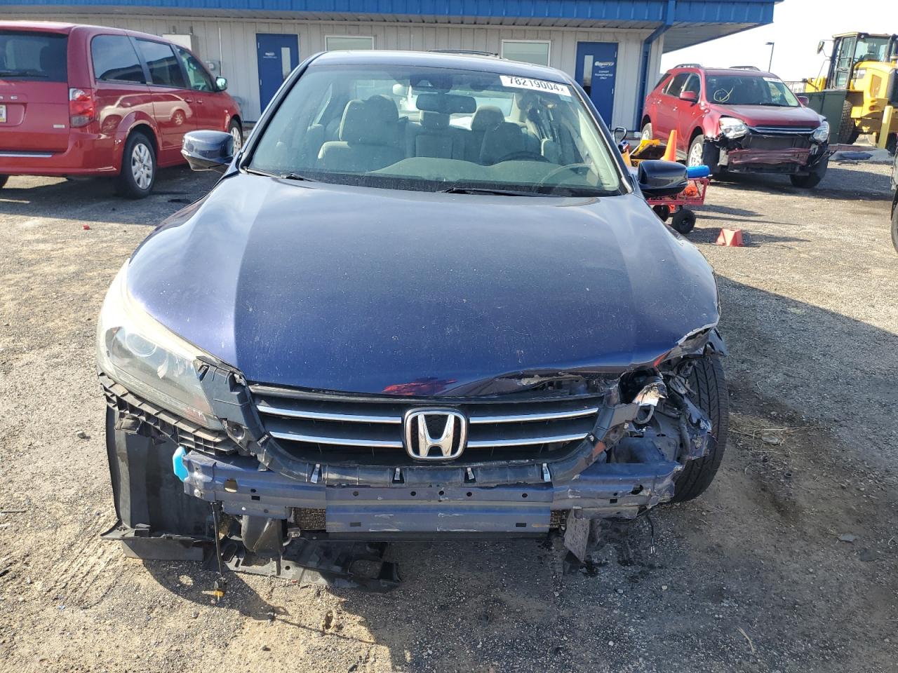 2015 Honda Accord VIN 1HGCR2F86FA068304 Copart auction photo, front end / side damage thumbnail 5