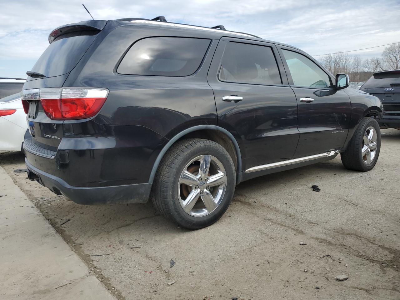 2011 Dodge Durango VIN 1D4SE5GT4BC693490 Copart auction photo, front end damage thumbnail 3
