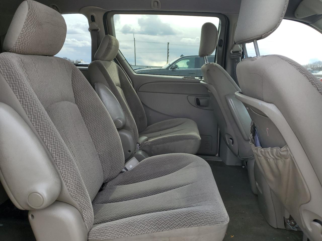 2006 Chrysler Town & Country VIN 1A4GP45R56B594889 Copart auction photo, front end / rear end damage thumbnail 11