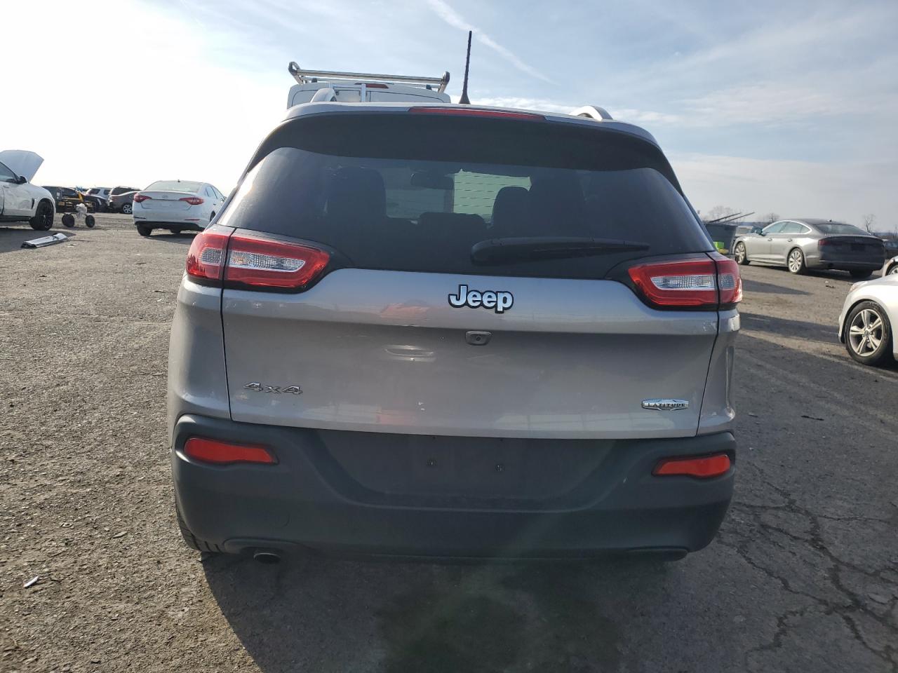 2018 Jeep Grand Cherokee VIN 1C4PJMLB3JD529646 Copart auction photo, front end / side damage thumbnail 6