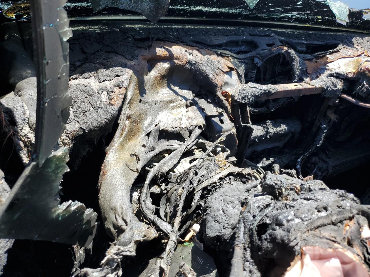 2018 Ford Fusion VIN 3FA6P0LU3JR225105 Copart auction photo, burn damage thumbnail 9
