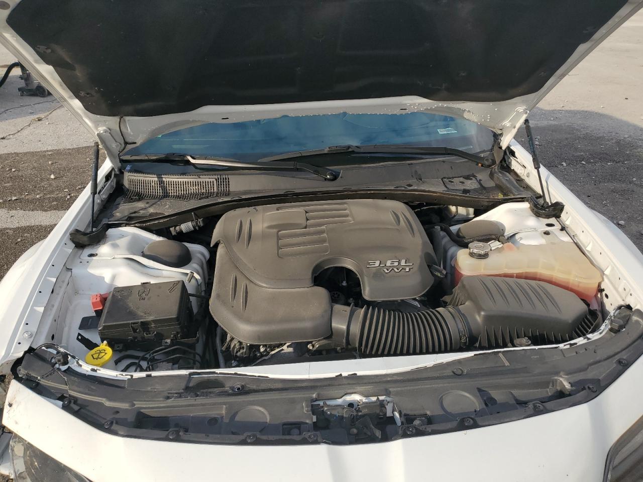 2021 Chrysler 300 VIN 2C3CCABG4MH554314 Copart auction photo, front end damage thumbnail 11